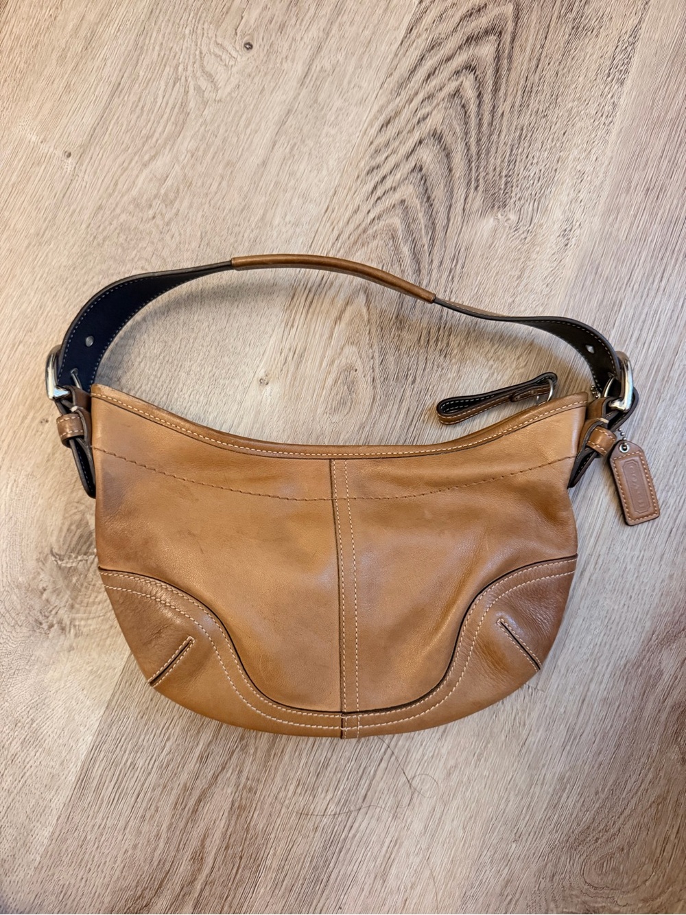 Coach Leather Shoulder Hobo Bag in Tan 9541